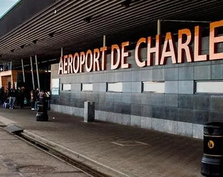 Station 173 B Bruxelles-Charleroi-Airport Apartment Exterior photo